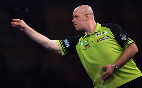 Kann sich Darts bei Olympia vorstellen: Michael van Gerwen. - Foto: Adam Davy/PA Wire/dpa