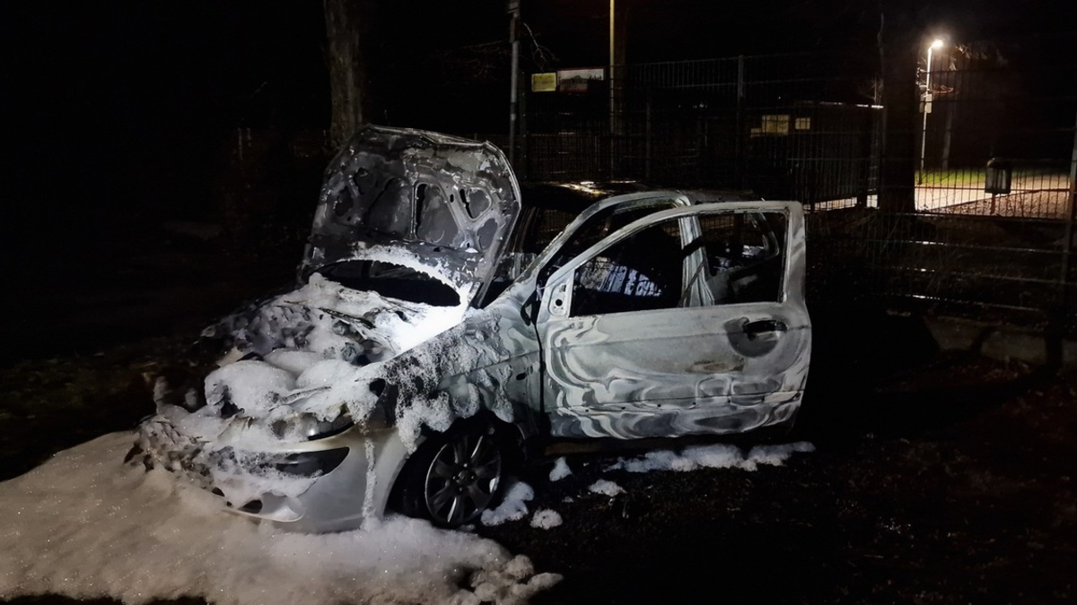 POL-AC: Korrektur: Vorsätzliche Brandstiftung - Fahrzeugbrand im Nordkreis - Foto: presseportal.de