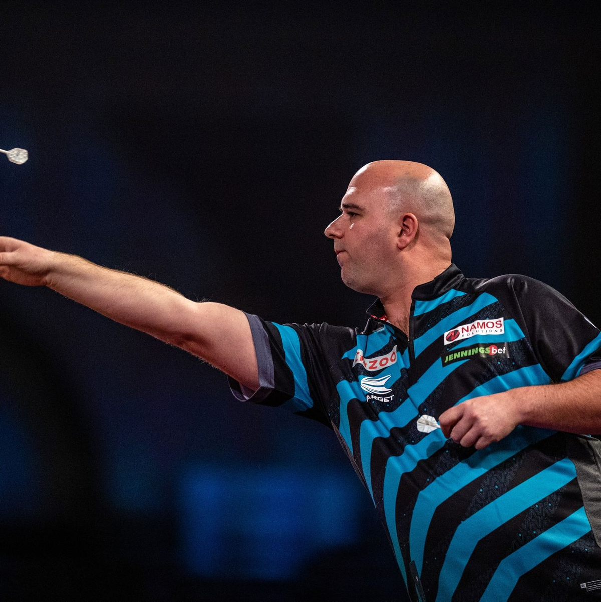 Setzte sich mit 3:0 gegen Thibault Tricole durch: Ex-Weltmeister Rob Cross. - Foto: Steven Paston/PA Wire/dpa/Archivbild