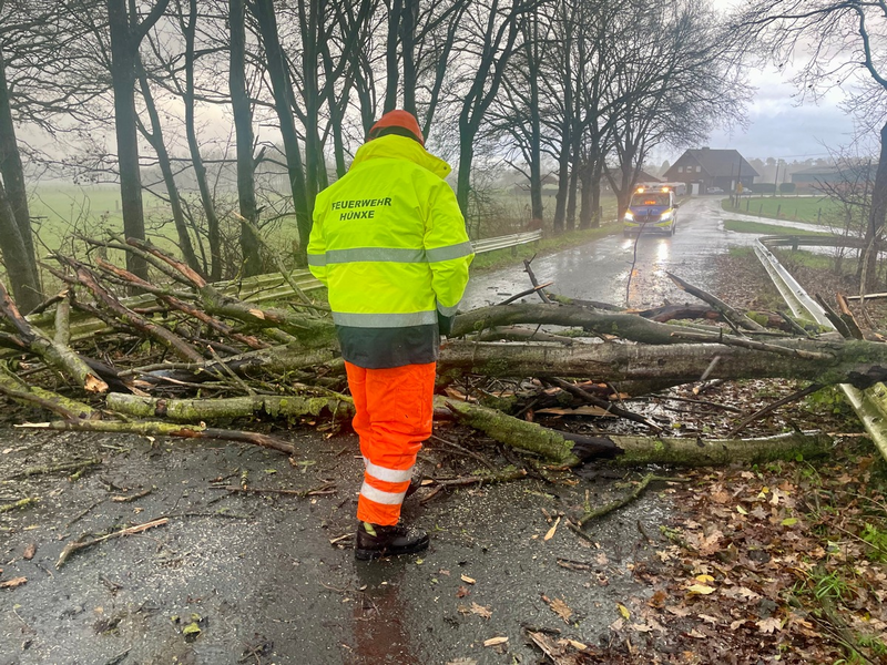 FW Hünxe: Drei Sturmeinsätze für die Feuerwehr Hünxe - Foto: presseportal.de
