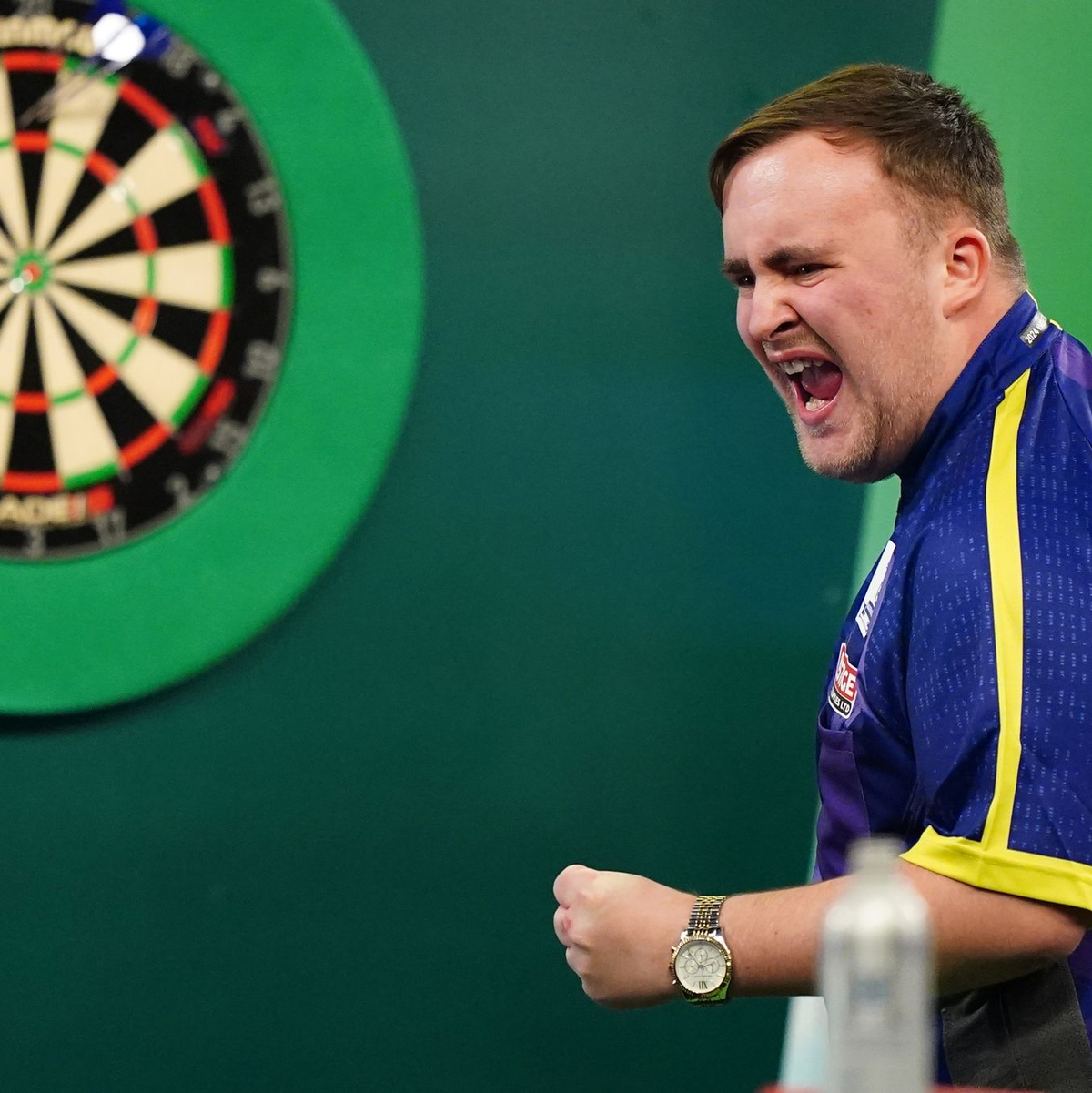 Darts-Profi Luke Littler setzte sich gegen Luke Humphries durch. - Foto: Zac Goodwin/PA Wire/dpa