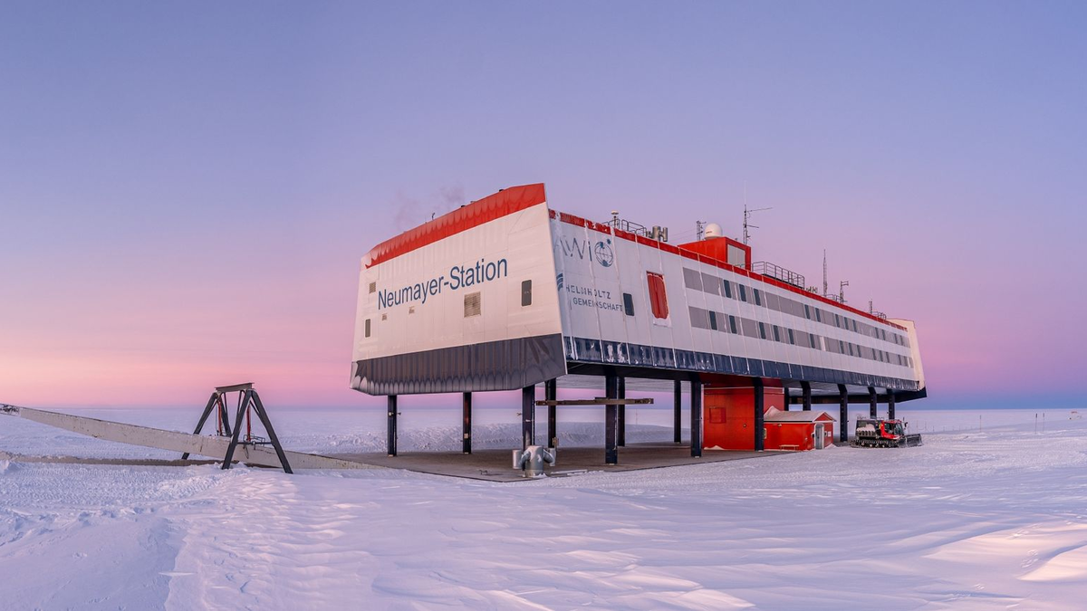 Fern von der Heimat wird auch in der Forschungsstation Neumayer III in der Antarktis Weihnachten gefeiert. - Foto: Michael Trautmann/Alfred-Wegener-Institut/dpa