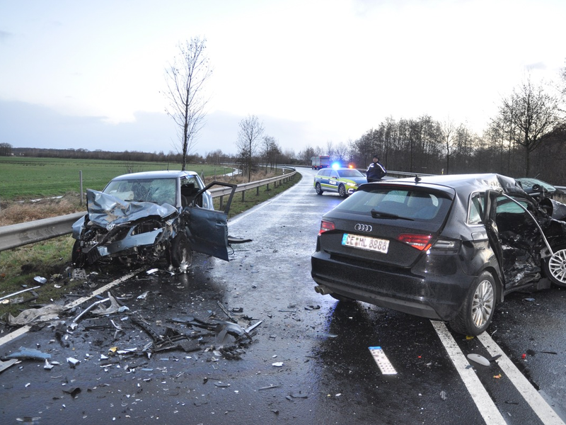 POL-CE: Schwerer Verkehrsunfall mit zwei verletzten Personen - Foto: presseportal.de