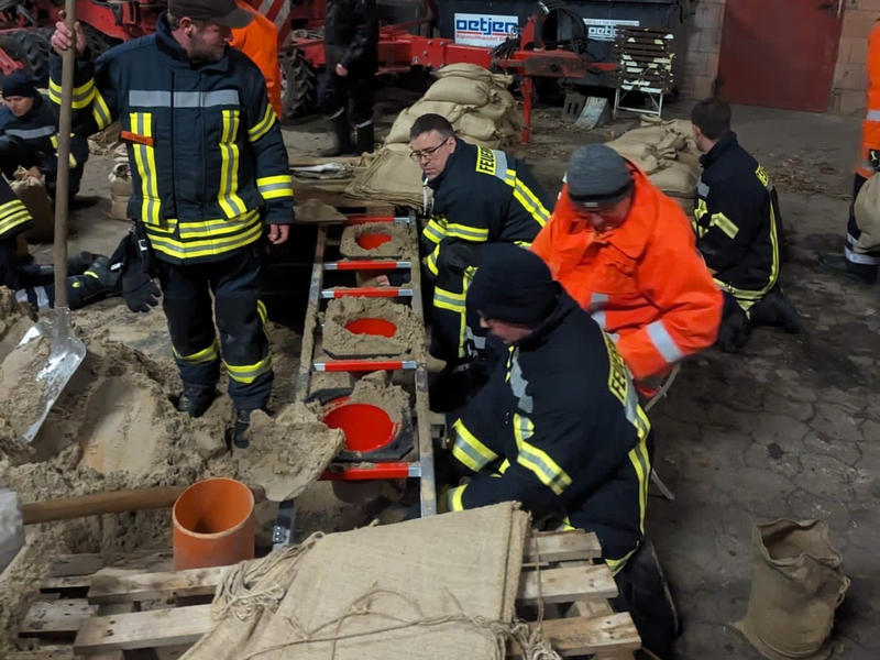 FW-ROW: Drei Einsätze in einer Nacht - Hochwasser - Foto: presseportal.de
