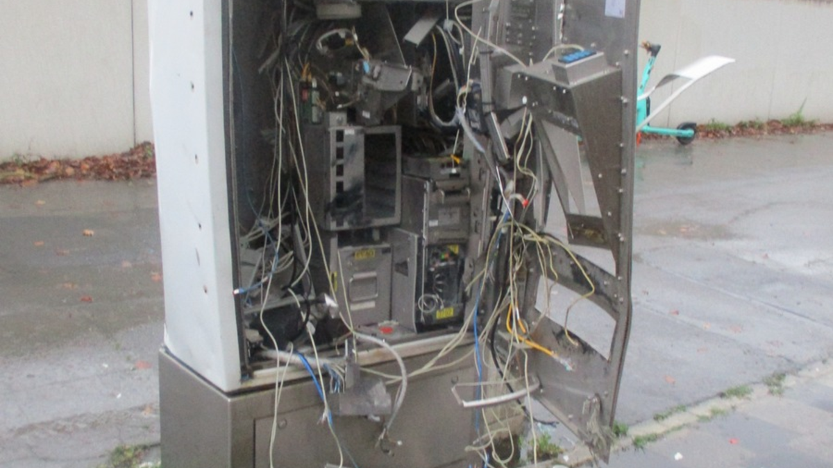 POL-WHV: Fund eines aufgebrochenen Kaugummiautomaten - Foto: presseportal.de