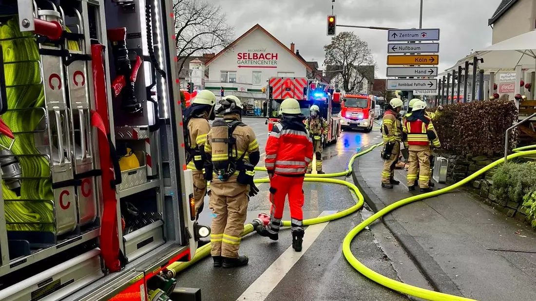 FW-GL: Zoltan sorgt für viele Einsätze der Feuerwehr Bergisch Gladbach - Bild: presseportal.de