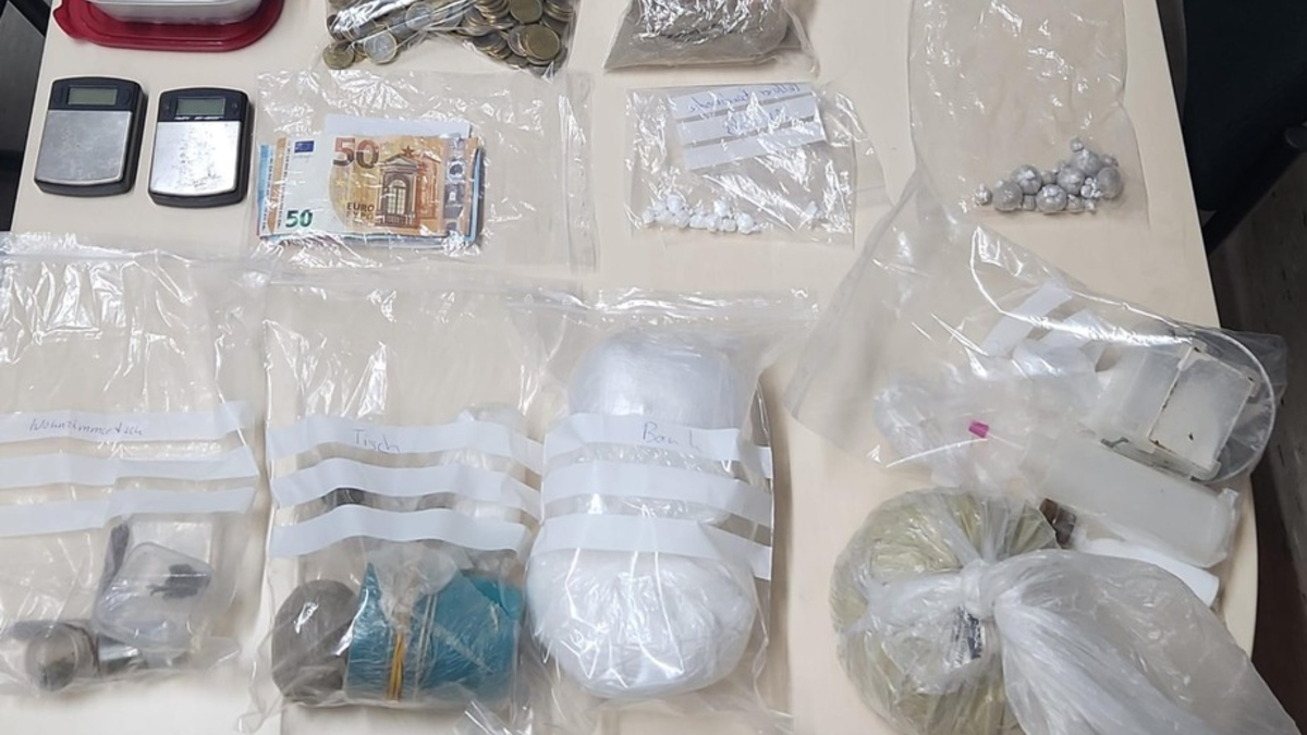 POL-D: Stadtmitte - Worringer Platz - OSD und Polizei Düsseldorf landen Schlag gegen Drogenkriminalität - Drei Tatverdächtige festgenommen - Foto: presseportal.de