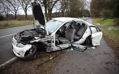FW-OLL: Schwerer Verkehrsunfall auf der Wildeshauser Straße zwischen Kirchhatten und Neerstedt - Foto: presseportal.de
