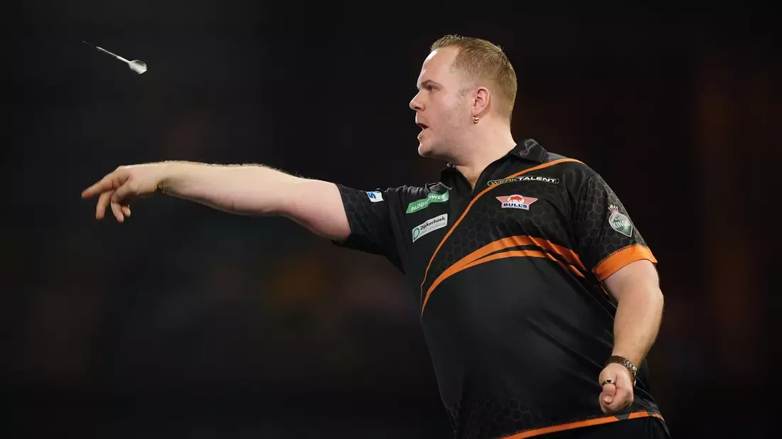 Für Dirk van Duijvenbode ist die Darts-WM vorbei. - Bild: Zac Goodwin/PA Wire/dpa