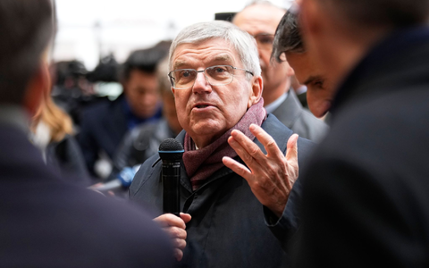 Verteidigt die Zulassung von Sportlerinnen und Sportlern aus Russland und Belarus für Olympia 2024: Thomas Bach. - Foto: Michel Euler/AP/dpa