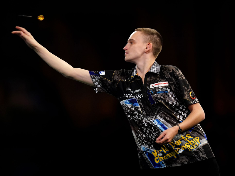 Ricardo Pietreczko trifft bei der Darts-WM auf Topfavorit Luke Humphries. - Foto: John Walton/PA Wire/dpa