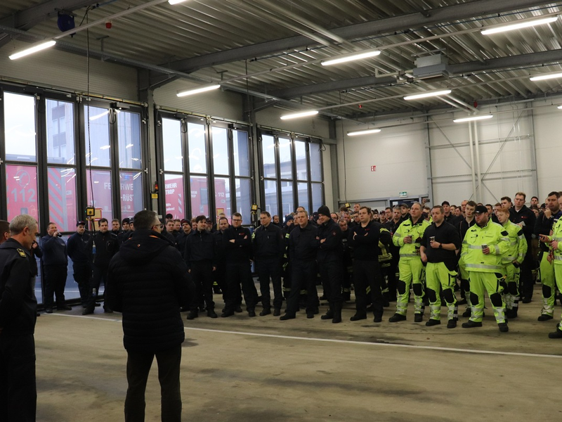 FW-BOT: Anforderung Bezirksbereitschaft zum Ruhrdeich nach Oberhausen - Foto: presseportal.de