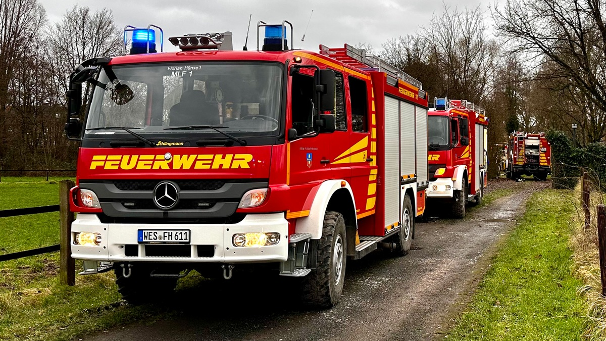 FW Hünxe: Feuerwehreinsatz am Pumpwerk in Bruckhausen - Foto: presseportal.de