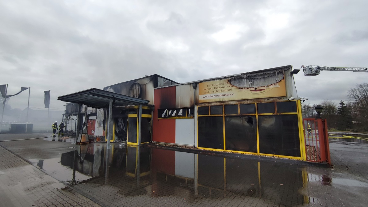 FW-KLE: Gebäudebrand in Gewerbebetrieb - Foto: presseportal.de