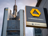 «In einigen Jahren haben Sie rein inhaltlich kaum noch einen Grund, in eine Filiale zu kommen», sagt Commerzbank-Privatkundenchef Thomas Schaufler. - Foto: Frank Rumpenhorst/dpa