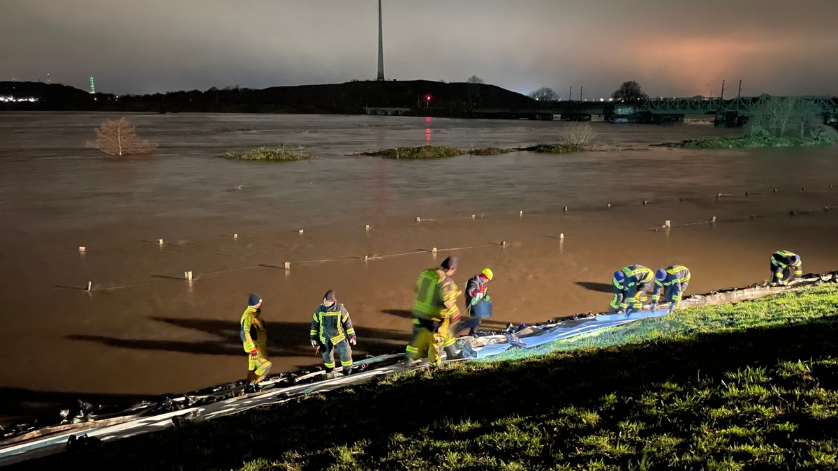 FW Alpen: Überörtliche Hilfeleistung in Oberhausen - Foto: presseportal.de