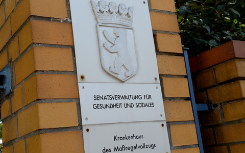 Beim Maßregelvollzug handelt es sich um ein gesichertes Krankenhaus. (Symbolbild) - Foto: Matthias Balk/dpa