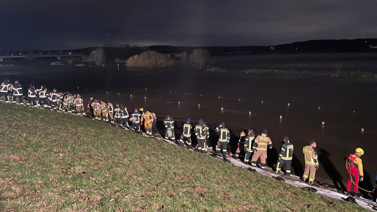 FW Xanten: Überörtliche Hilfeleistung in Oberhausen - Foto: presseportal.de