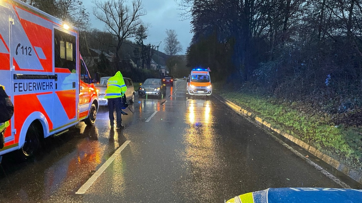 POL-PDTR: Schwerer Verkehrsunfall in Olewig - Polizei sucht Zeugen - Foto: presseportal.de