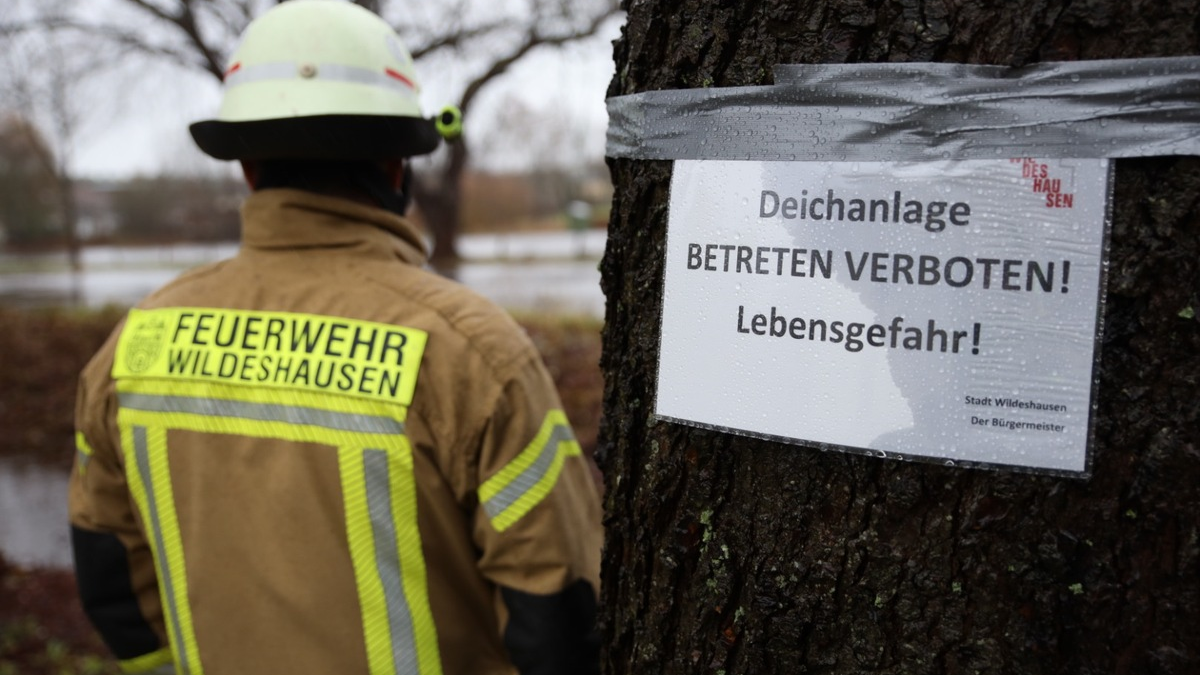 FW-OLL: UPDATE: Warnung vor Betreten der Deiche im Landkreis Oldenburg - Foto: presseportal.de