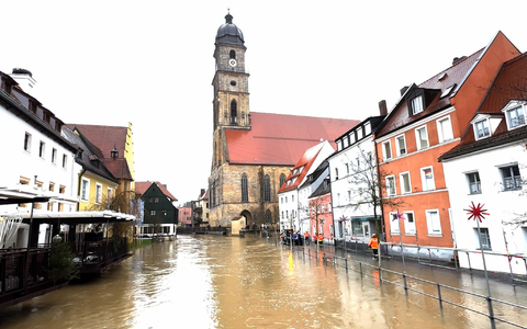 In Bayern gilt in weiten Teilen Hochwassergefahr. - Foto: Vifogra / Raum/vifogra/dpa
