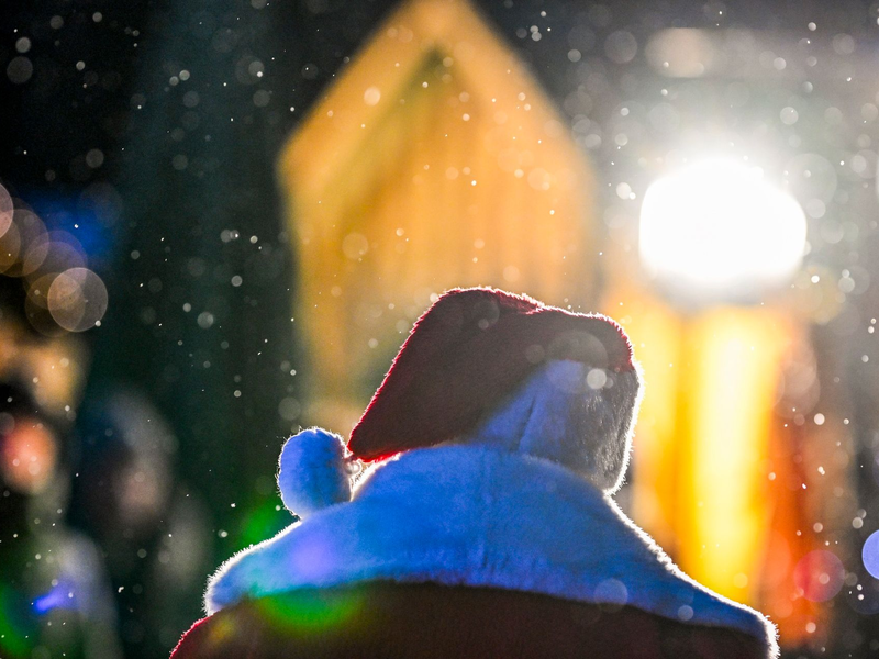 Ein Weihnachtsmann ist in ThĂŒringen betrunken Auto gefahren und hat einen Unfall gebaut. (Symbolbild) - Foto: Jens Kalaene/dpa