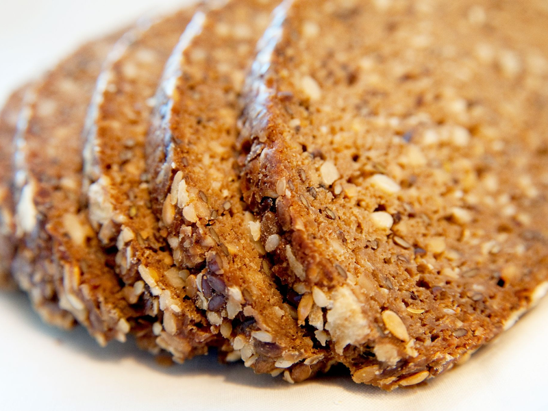 Eiweißbrot: Häufig sind «High Protein»-Produkte um ein Vielfaches teurer. - Foto: Andrea Warnecke/dpa-tmn/dpa