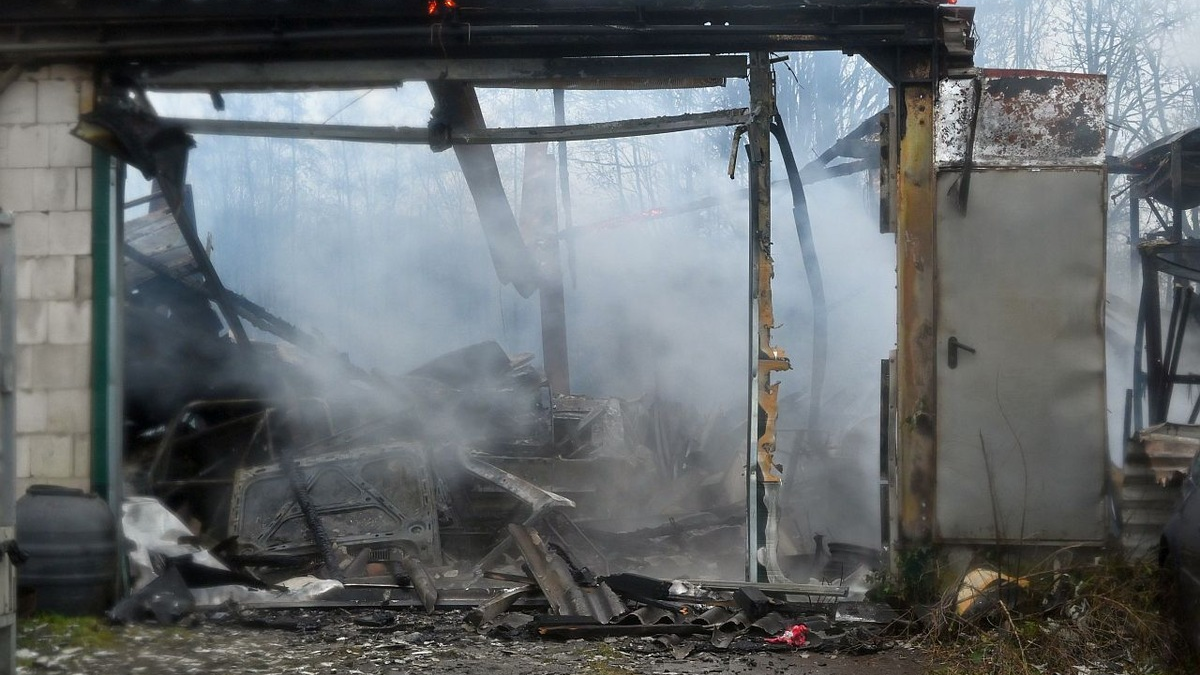 POL-STD: Zwei Feuer am gestrigen Sonntag in Mulsum und Barnkrug - Foto: presseportal.de