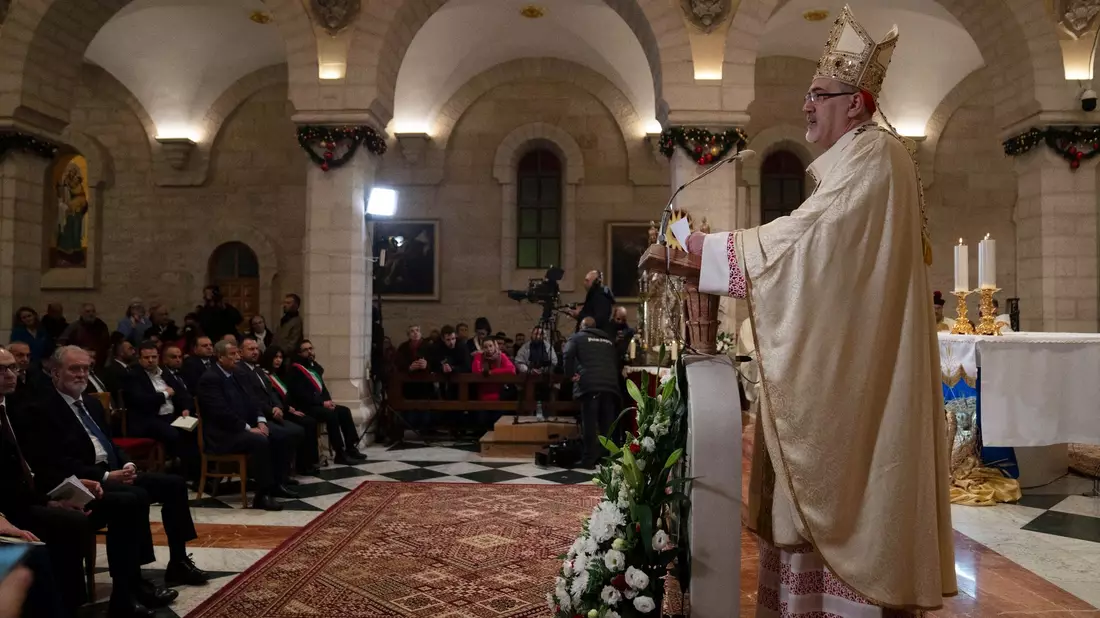 «Meine Gedanken gehen ohne Ausnahme zu all denen, die von diesem Krieg betroffen sind, in Palästina und Israel und der ganzen Region»: Kardinal Pierbattista Pizzaballa. - Bild: Nasser Nasser/AP Pool/dpa