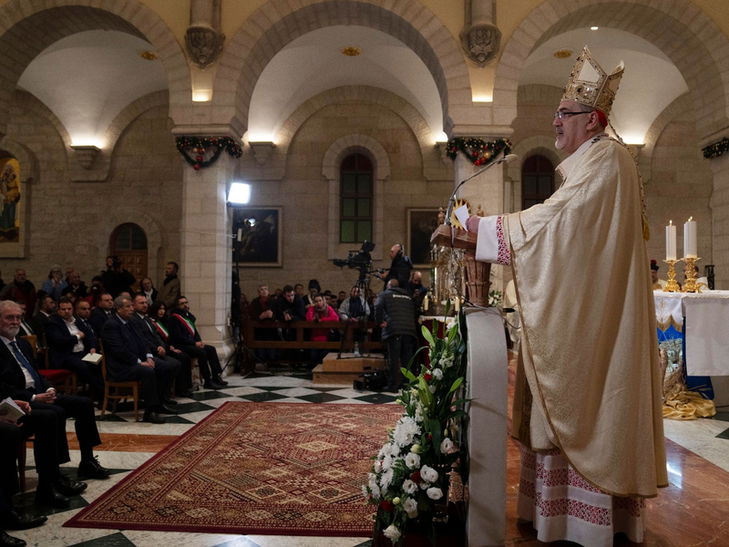«Meine Gedanken gehen ohne Ausnahme zu all denen, die von diesem Krieg betroffen sind, in Palästina und Israel und der ganzen Region»: Kardinal Pierbattista Pizzaballa. - Foto: Nasser Nasser/AP Pool/dpa