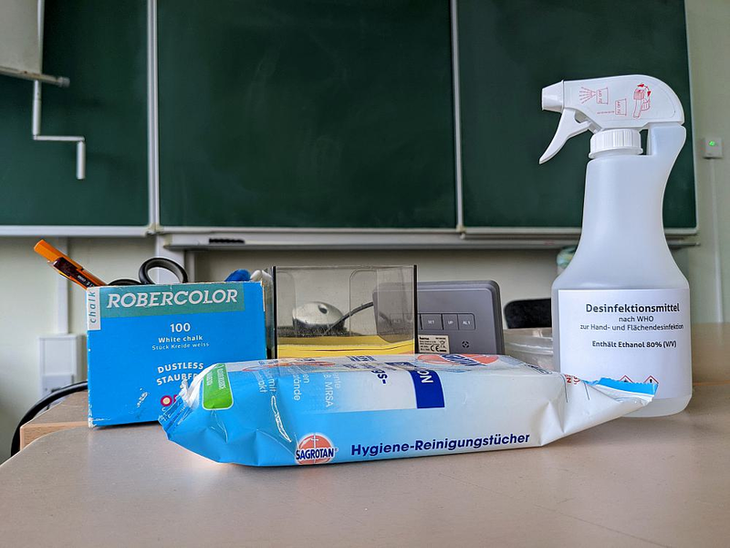 Desinfektionsmittel in einer Schule (Archiv) - Foto: über dts Nachrichtenagentur