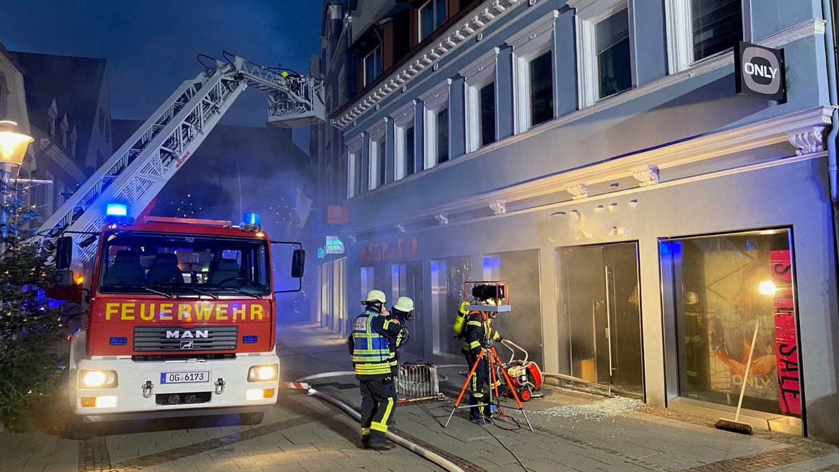 FW-OG: Offenburg - Innenstadt, Feuer in Modegeschäft - Foto: presseportal.de