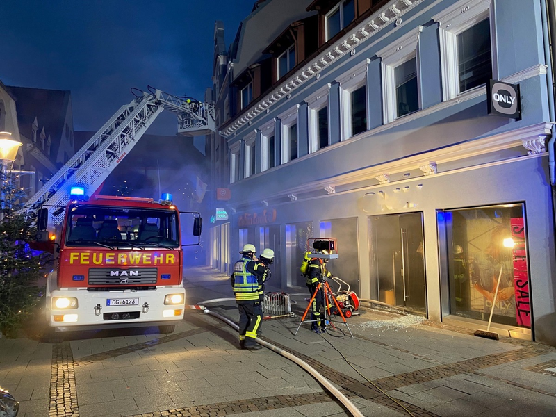 FW-OG: Offenburg - Innenstadt, Feuer in Modegeschäft - Foto: presseportal.de