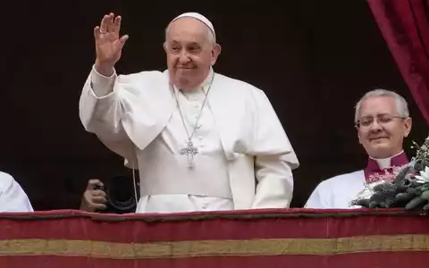 Papst Franziskus hat in seiner Weihnachtsbotschaft zu einem sofortigen Frieden im Gaza-Krieg aufgerufen. - Foto: Gregorio Borgia/AP