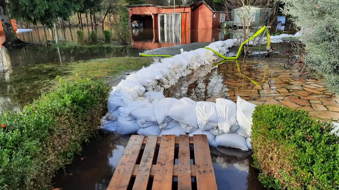FW Celle: Hochwassereinsätze am 1. Weihnachtstag - 2. Lagemeldung - Bild: presseportal.de