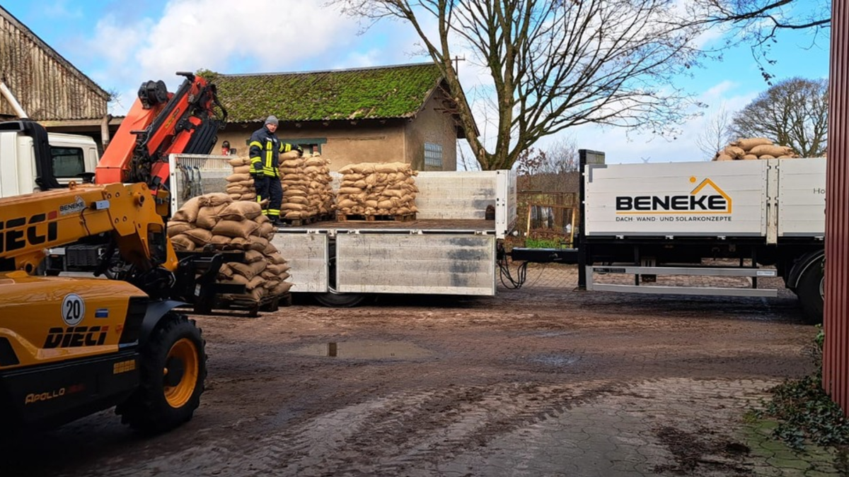 FW-ROW: Update Oste-Hochwasser Samtgemeinde Zeven - Foto: presseportal.de