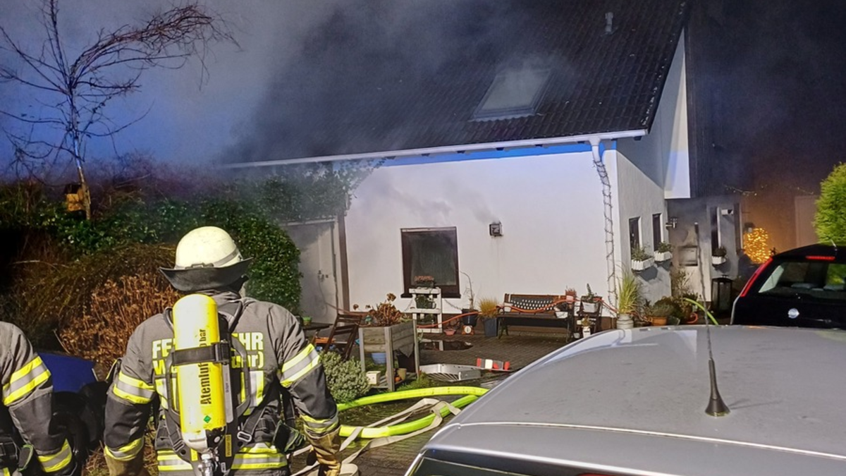 FW-EN: Wetter - mehrere kleine Hilfeleistungen an Heiligabend und dem ersten Weihnachtstag, sowie ein Wohnungsbrand an Heiligabend - Foto: presseportal.de