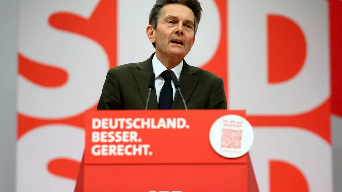 Rolf Mützenich hält nicht viel von einer Rückkehr zur Wehrpflicht. - Bild: Bernd von Jutrczenka/dpa