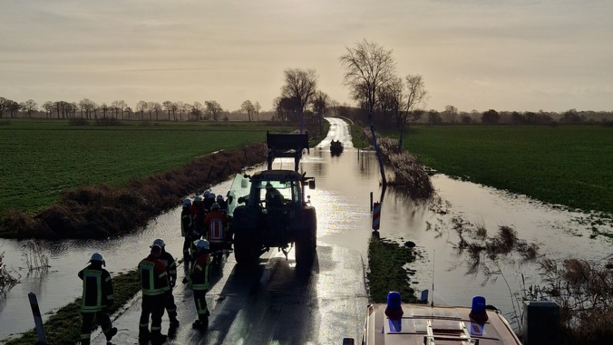FFW Schiffdorf: Missachtung eines Durchfahrtsverbots sorgt für Personen in Notlage - Foto: presseportal.de
