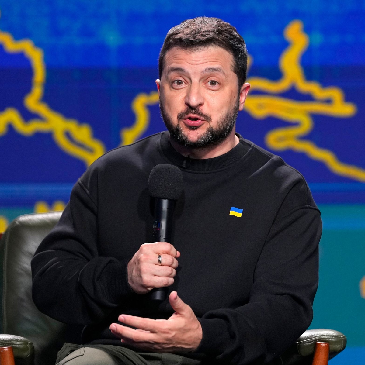 Der ukrainische Präsident Selenskyj kämpft auch mit Worten um sein Land. (Archivbild) - Foto: Efrem Lukatsky/AP/dpa