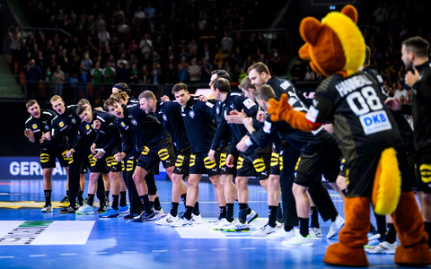 Die deutschen Handballer freuen sich auf die Heim-EM. - Foto: Tom Weller/dpa