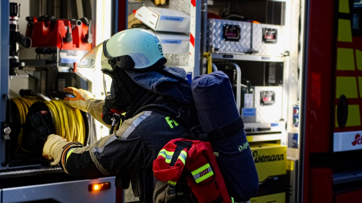 FW Hünxe: Sturmschaden und ein ausgelöster Heimrauchmelder - Foto: presseportal.de