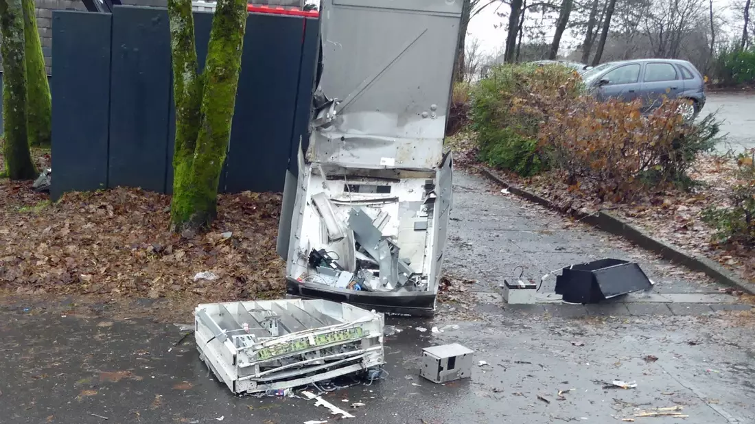 POL-GM: Zigarettenautomat aufgesprengt - Bild: presseportal.de