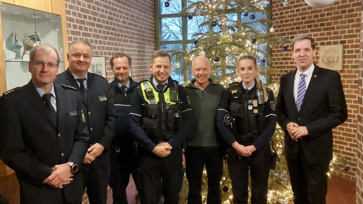 POL-COE: Kreis Coesfeld, Kreisgebiet / Landrat besucht Polizeiwachen an Heiligabend - Foto: presseportal.de