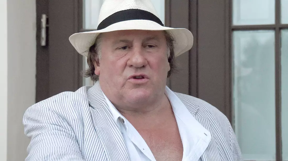 Mehrere Frauen werfen ihm unter anderem sexuelle Gewalt vor: Gérard Depardieu. - Bild: Marcus Brandt/dpa