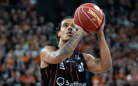 Kevin Yebo steuerte zum Sieg der Niners Chemnitz gegen Crailsheim 20 Punkte bei. - Foto: Stefan Puchner/dpa/Archivbild