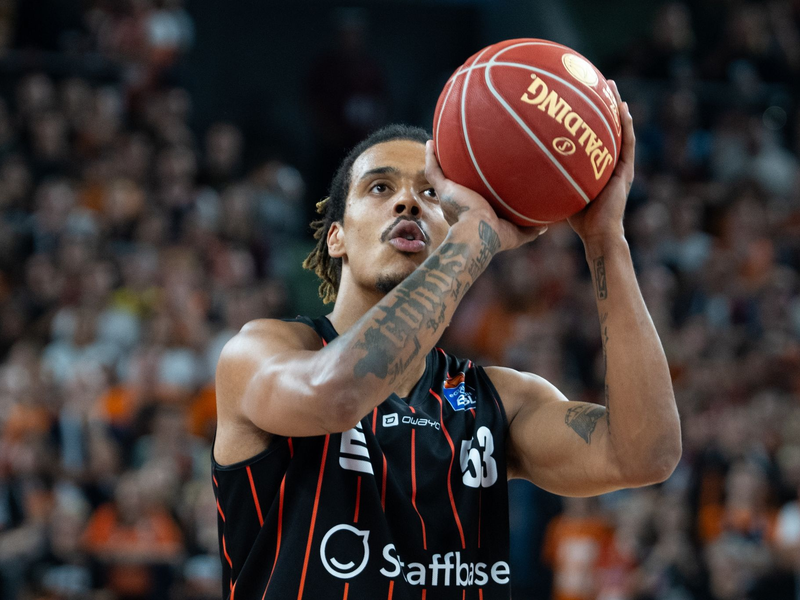 Kevin Yebo steuerte zum Sieg der Niners Chemnitz gegen Crailsheim 20 Punkte bei. - Foto: Stefan Puchner/dpa/Archivbild