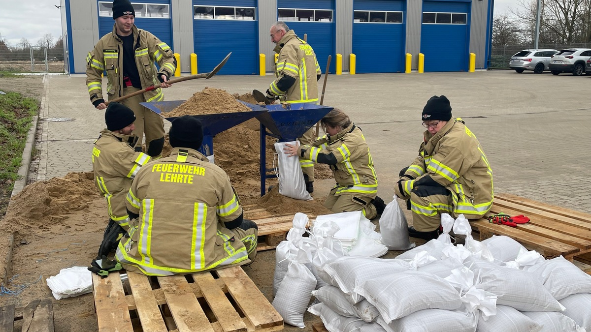 FW Lehrte: Aktualisiert zur Hochwasserlage im Stadtgebiet Lehrte Stand 26.12.2023 - 20:00 Uhr - Foto: presseportal.de