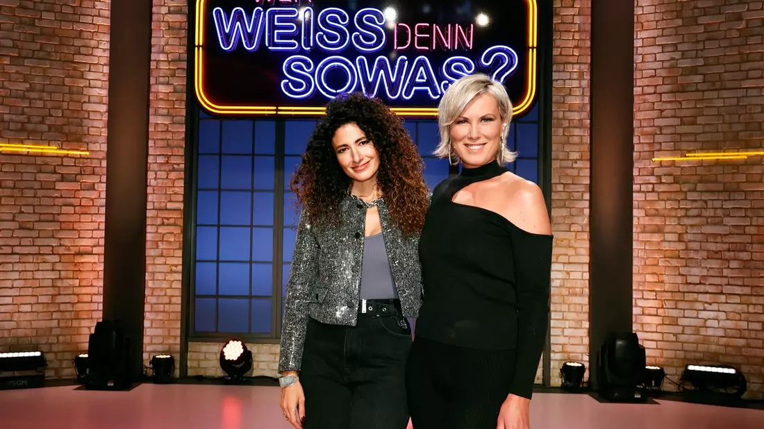 Brisantes Duell: Kamilla Senjo und Marwa Eldessouky bei Wer weiß denn sowas? / Wer weiß denn sowas? vom 2. bis 5. Januar 2024, um 18:00 Uhr, im Ersten - Bild: presseportal.de