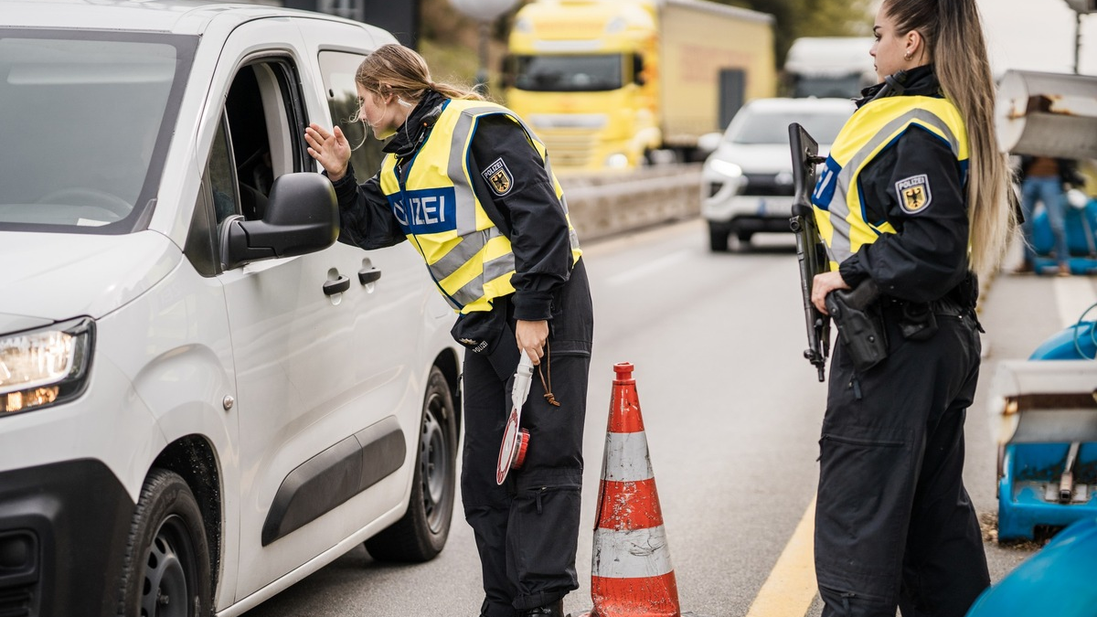 Bundespolizeidirektion München: Unerlaubte Einreisen in Bayern Januar-November 2023 / Bundespolizeidirektion München registriert fast 32.000 illegale Grenzübertritte - Foto: presseportal.de